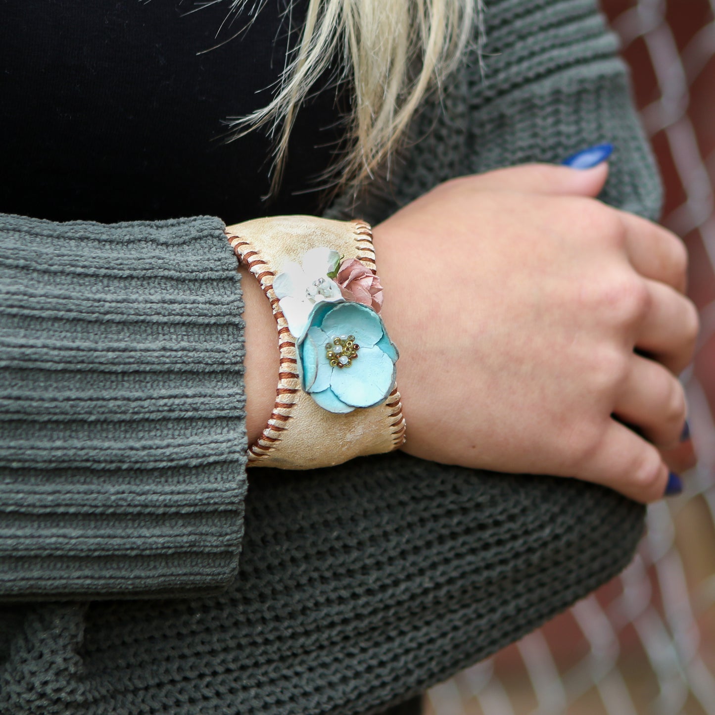 VINTAGE BLOOM CUFF