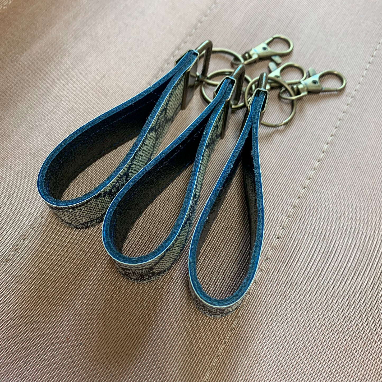 NAVY GUCCI KEY FOB
