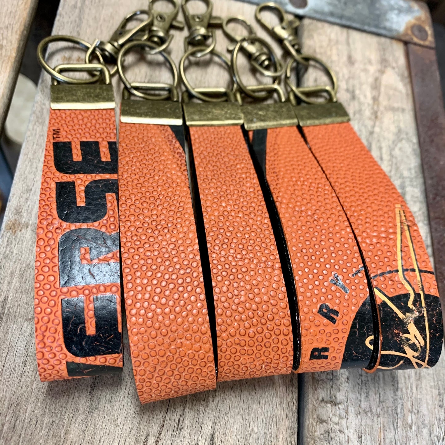 BASKETBALL KEY FOB