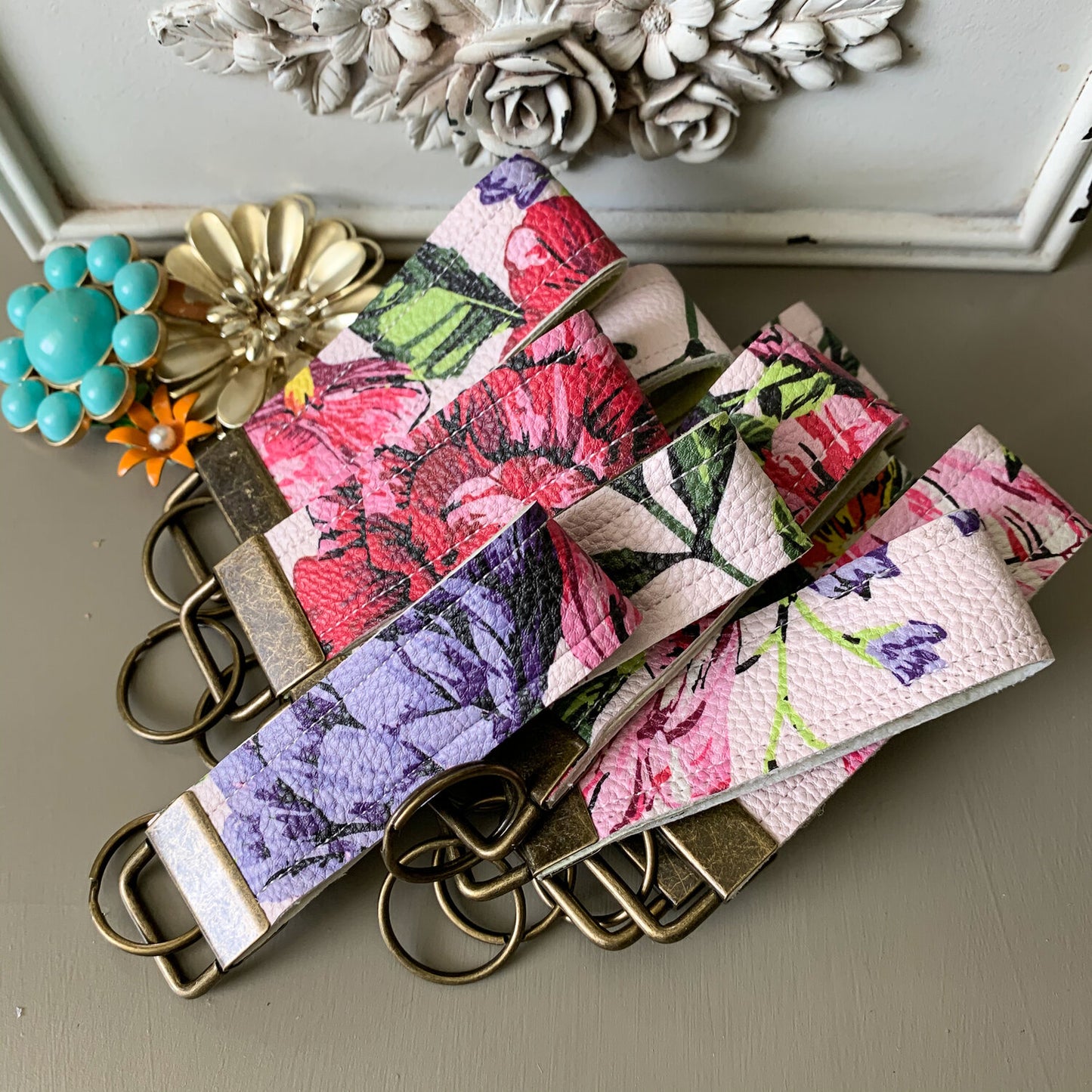 BETSEY JOHNSON KEY FOB
