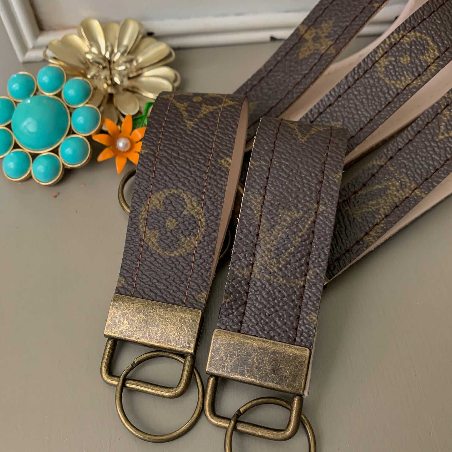LOUIS VUITTON KEY FOB