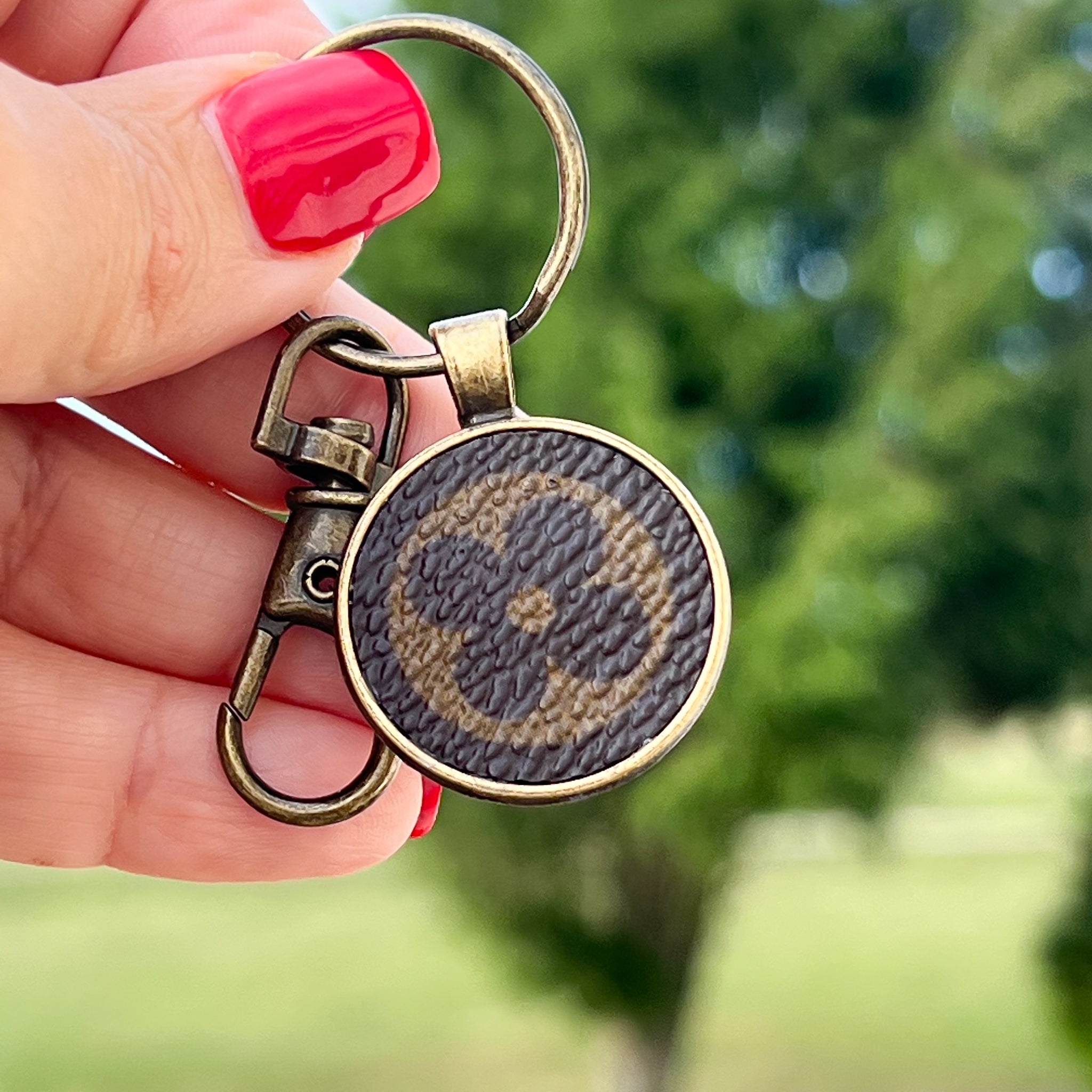 Repurposed Louis Vuitton Quatrefoil LV MINIMALIST KEYCHAIN – Landfill to  Luxury