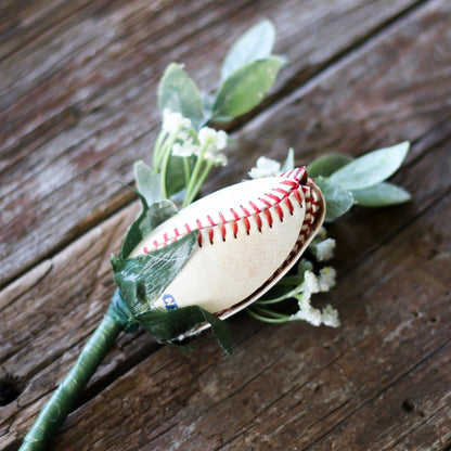BASEBALL BOUTONNIERE