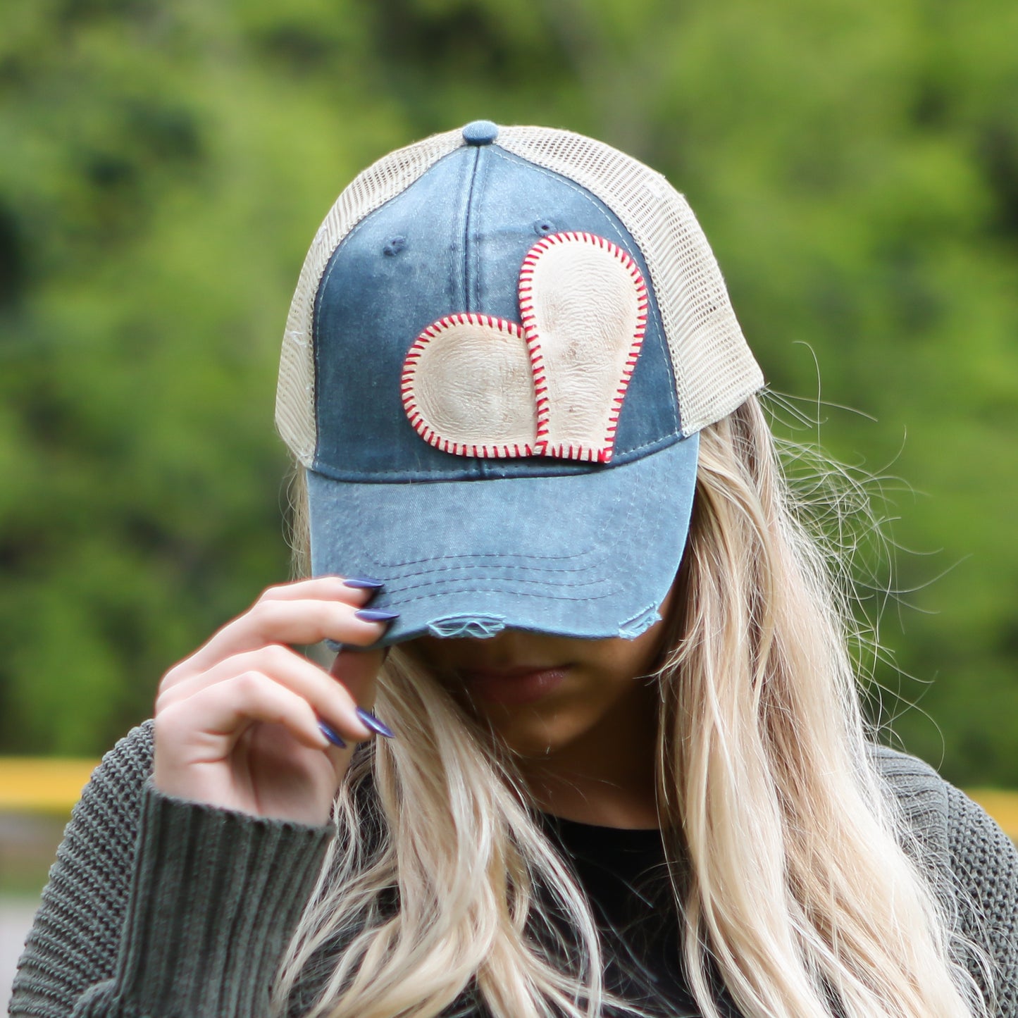 NAVY HEART BASEBALL HAT